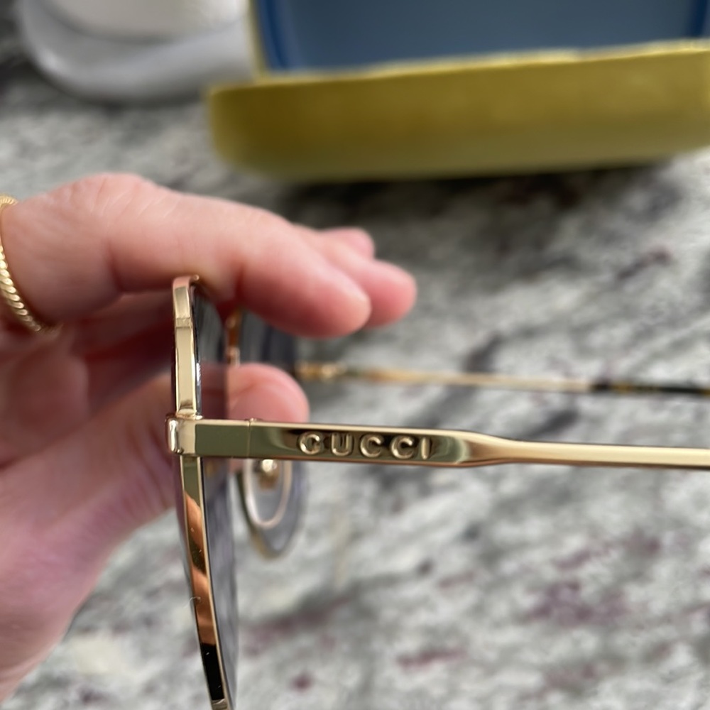 Gucci sunglasses - Picture 2 of 4